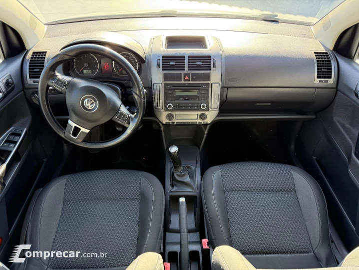 POLO SEDAN 2.0 MI Comfortline 8V