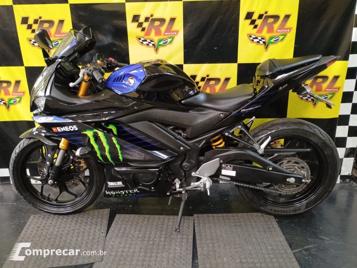 YZF R3 monster