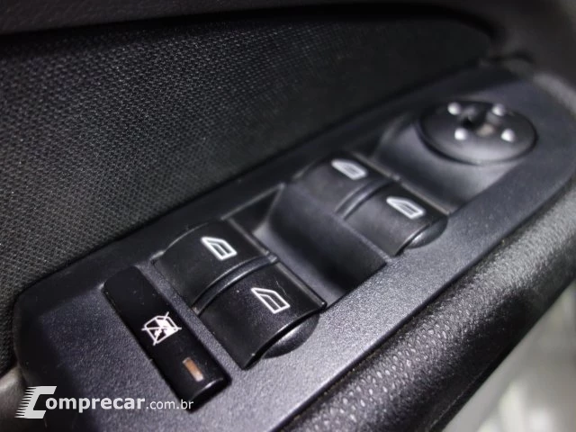 FOCUS HATCH - 2.0 GLX 16V 4P MANUAL