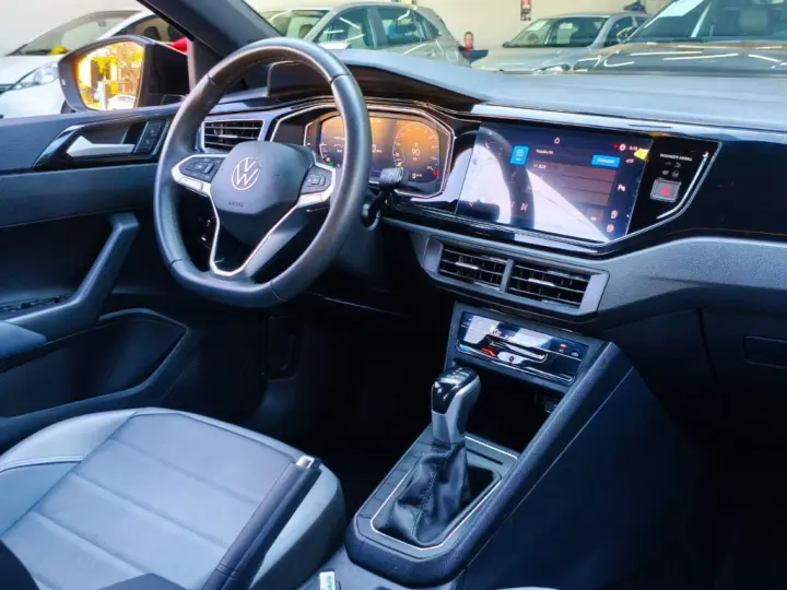 Nivus Highline 1.0 200 TSI Flex Aut.