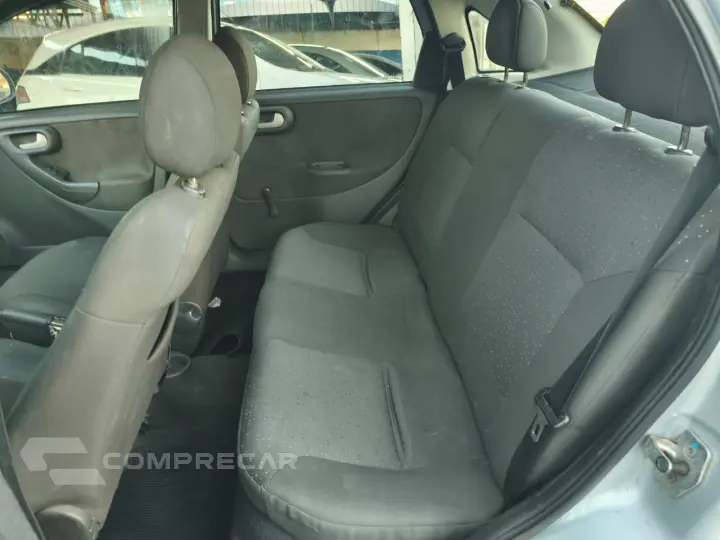 CORSA 1.4 MPFI Premium Sedan 8V