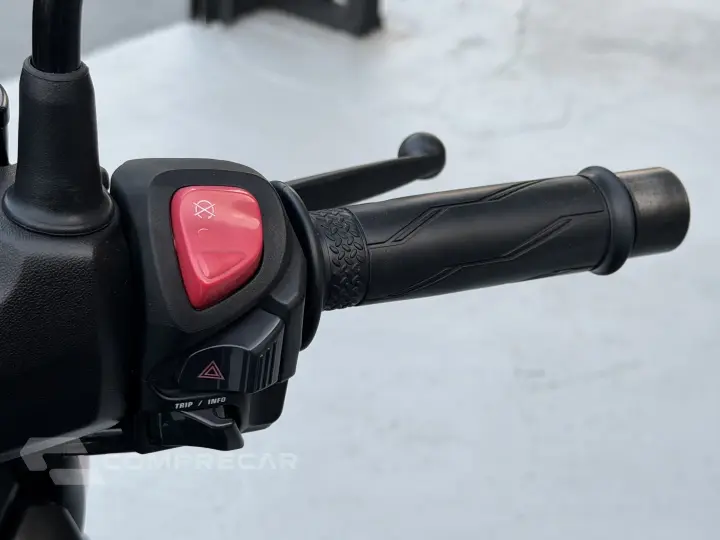 XMAX 250 ABS