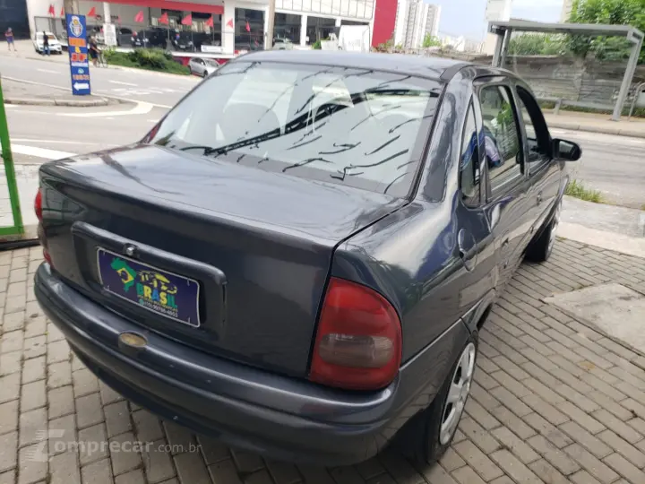 Corsa Sedan 1.0