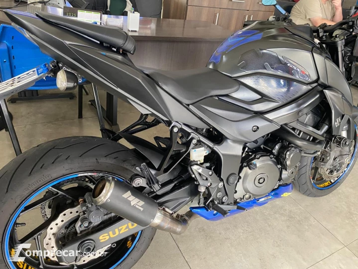 GSX-S 750