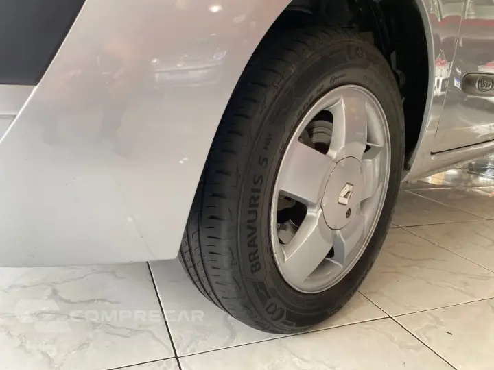 CLIO 1.6 Privilége Sedan 16V