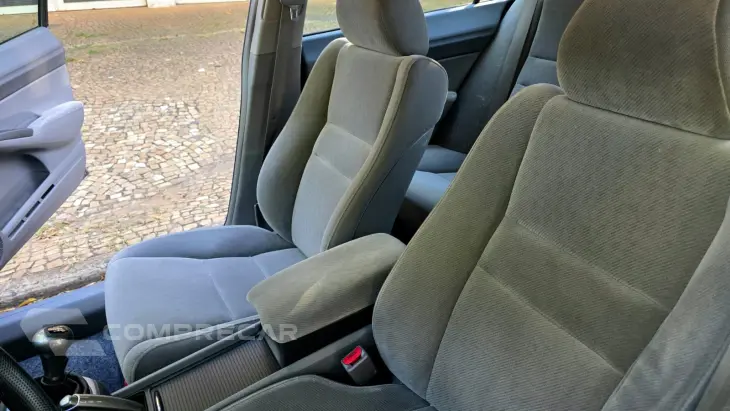 CIVIC 1.8 LXL 16V