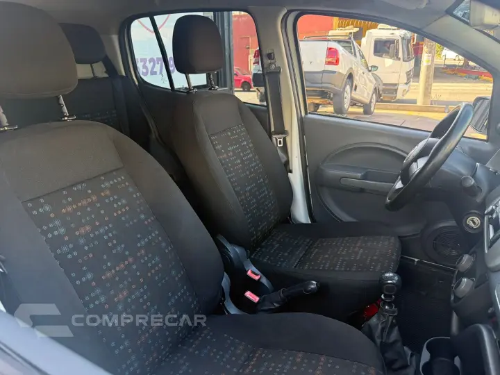 UNO 1.0 EVO VIVACE 8V FLEX 4P MANUAL