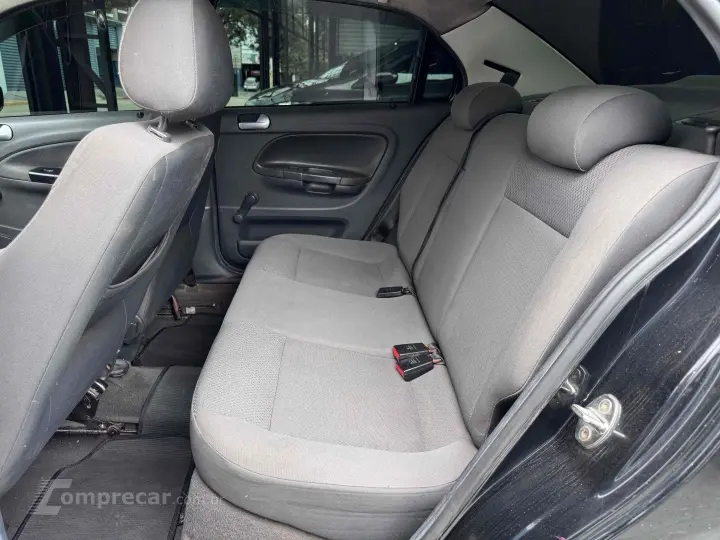 VOYAGE 1.0 MI 8V FLEX 4P MANUAL