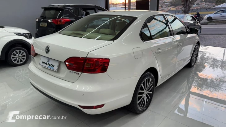 JETTA Highline 2.0 TSI 16V 4p Tiptronic