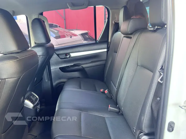 HILUX 2.8 D-4D TURBO DIESEL CD SRX 4X4 AUTOMÁTICO