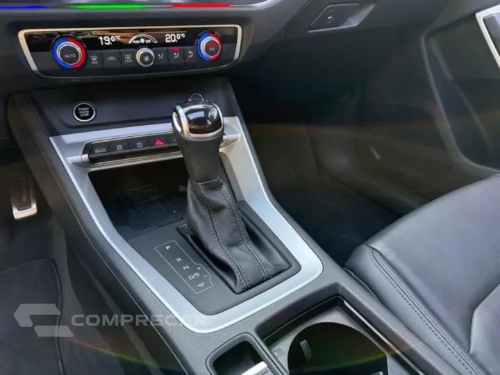 Q3 2.0 40 TFSI GASOLINA PERFORMANCE BLACK QUATTRO TIPTRONIC
