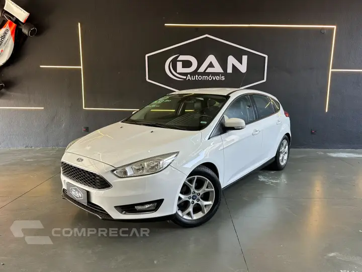 FOCUS 2.0 Titanium Hatch 16V
