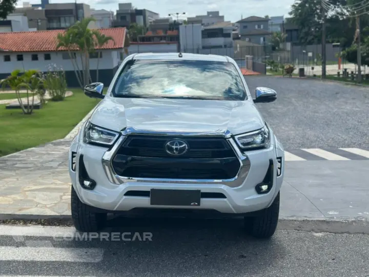 HILUX 2.8 D-4D TURBO DIESEL CD SRX PLUS 4X4 AUTOMÁTICO