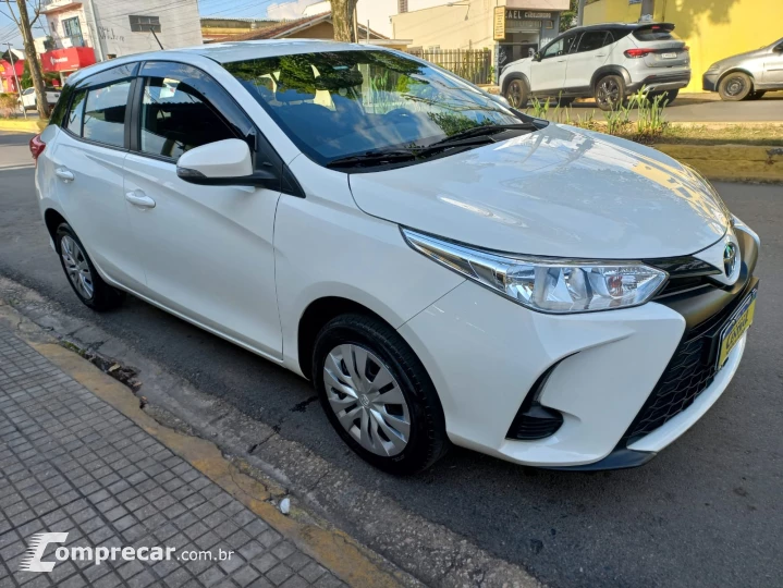 YARIS 1.5 16V XL