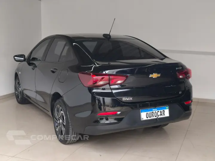 ONIX 1.0 Turbo Plus LT