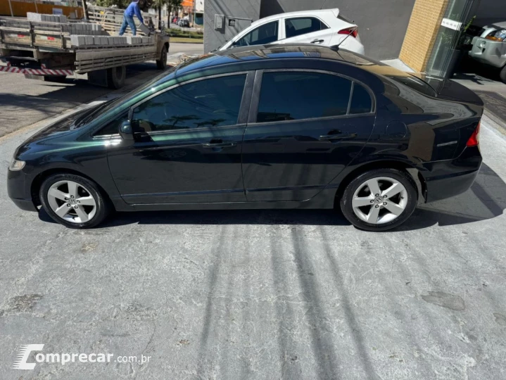 Civic Sedan LXS 1.8/1.8 Flex 16V Aut. 4p