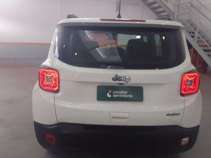 RENEGADE 1.8 16V FLEX LONGITUDE 4P AUTOMÁTICO