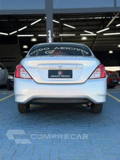 VERSA 1.0 12V FlexStart 4p Mec.