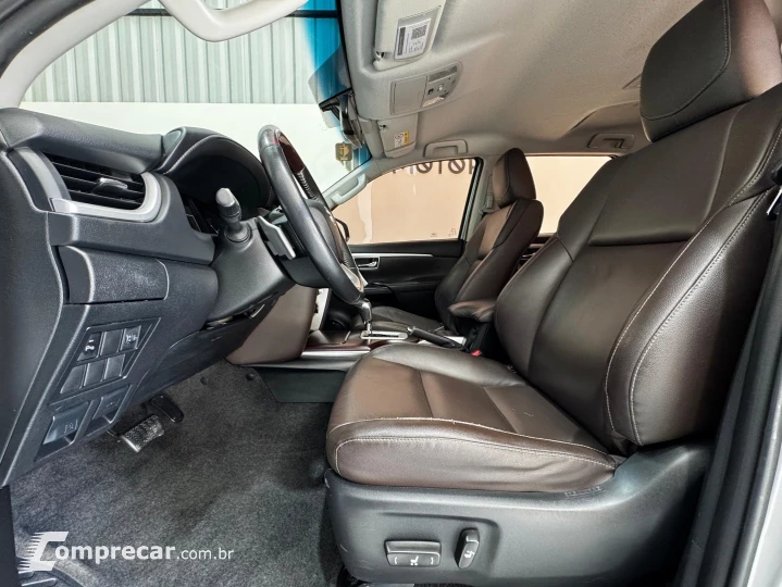 HILUX SW4 2.7 SRV 7 LUGARES 4X2 16V FLEX 4P AUTOMÁTICO