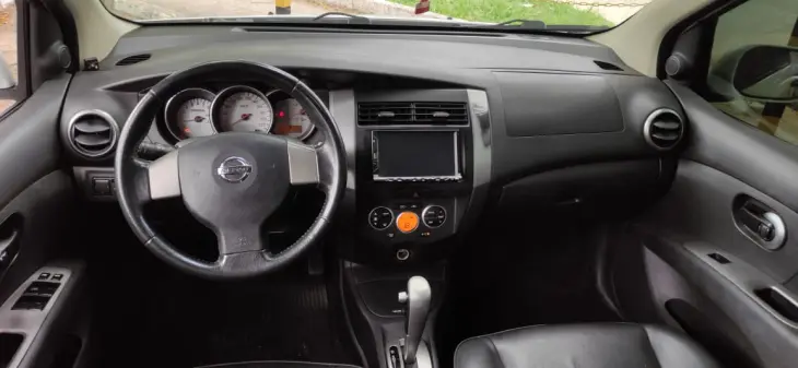 LIVINA 1.6 SL X-gear 16V