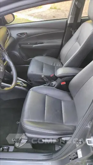 YARIS 1.5 16V FLEX SEDAN XLS CONNECT MULTIDRIVE
