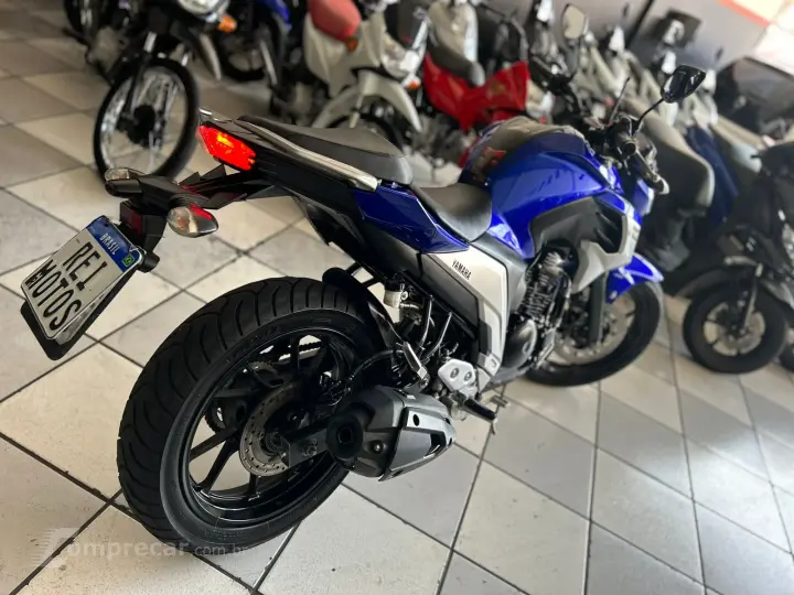 FZ25 ABS