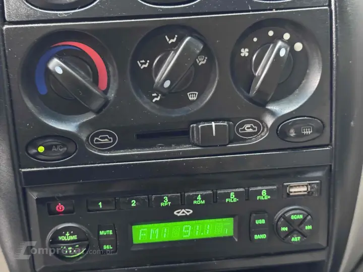 QQ 1.0 MPFI 12V GASOLINA 4P MANUAL