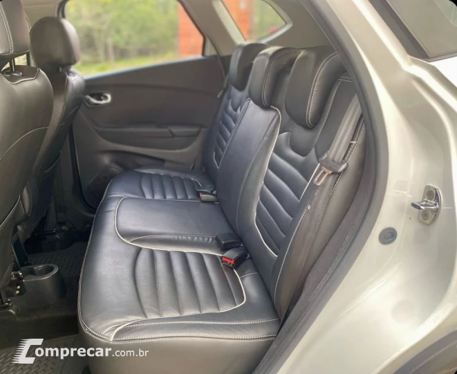 Captur Life 1.6 16v SCe CVT (Flex)