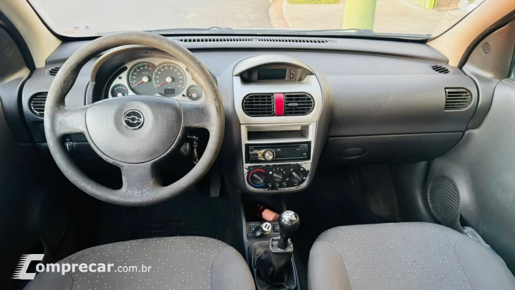 CORSA 1.4 MPFI Premium Sedan 8V
