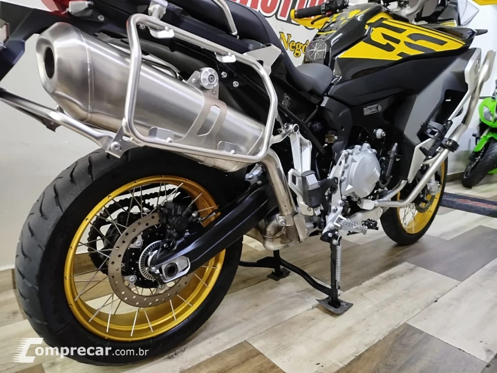 F 850 GS ADVENTURE 40 ANOS