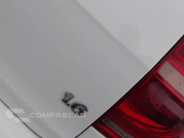 FOX - 1.6 MI 8V 4P MANUAL