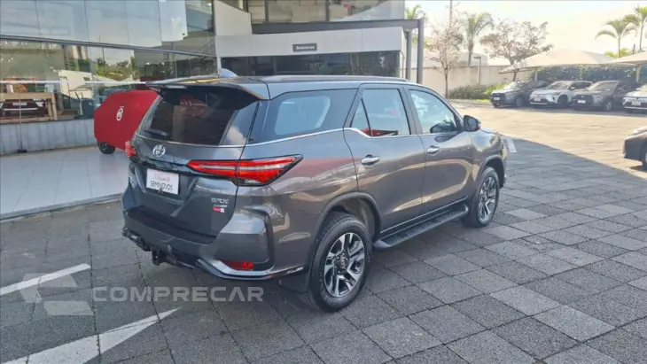 HILUX SW4 2.8 D-4D TURBO DIESEL SRX PLATINUM 7L 4