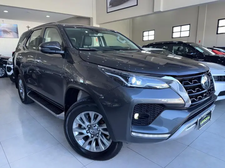 HILUX SW4 2.8 D-4d Turbo SRX 7L 4X4