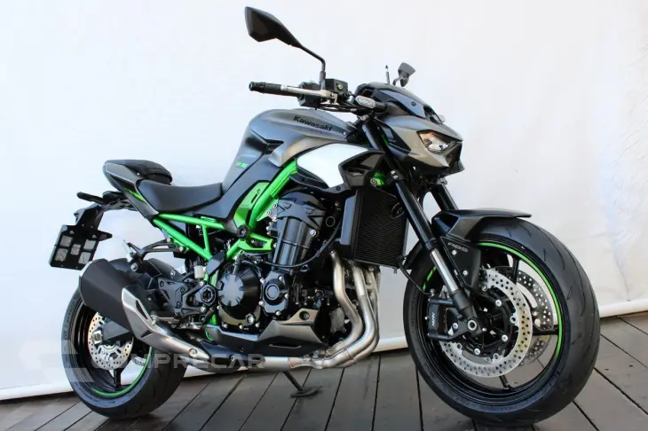 KAWASAKI Z900