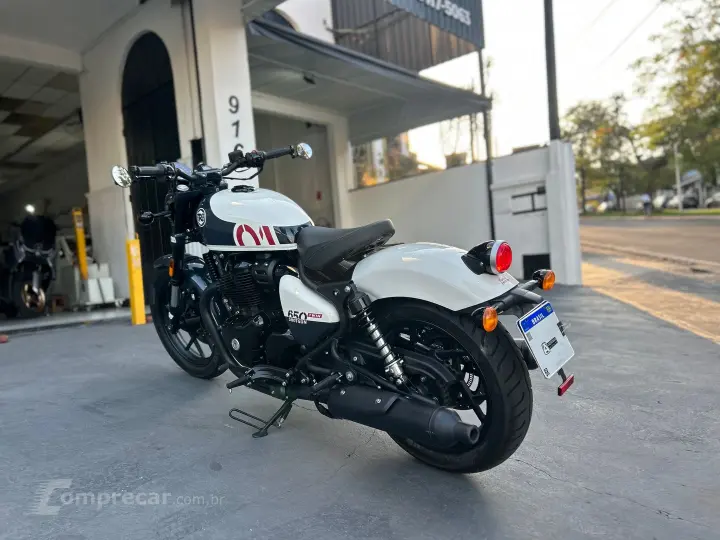 Shotgun 650 Stencil White