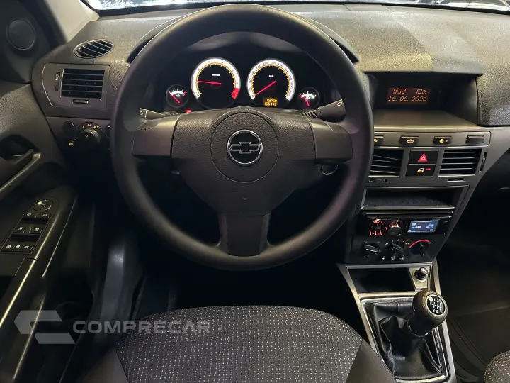 VECTRA 2.0 MPFI Expression 8V