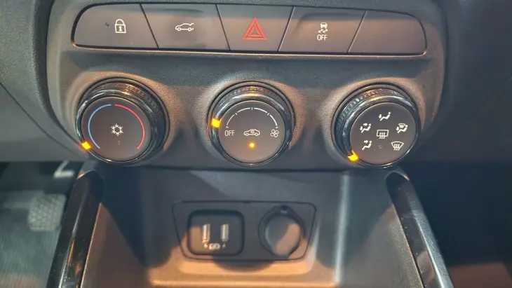 ONIX HATCH 1.0 12V Flex 5p Mec.