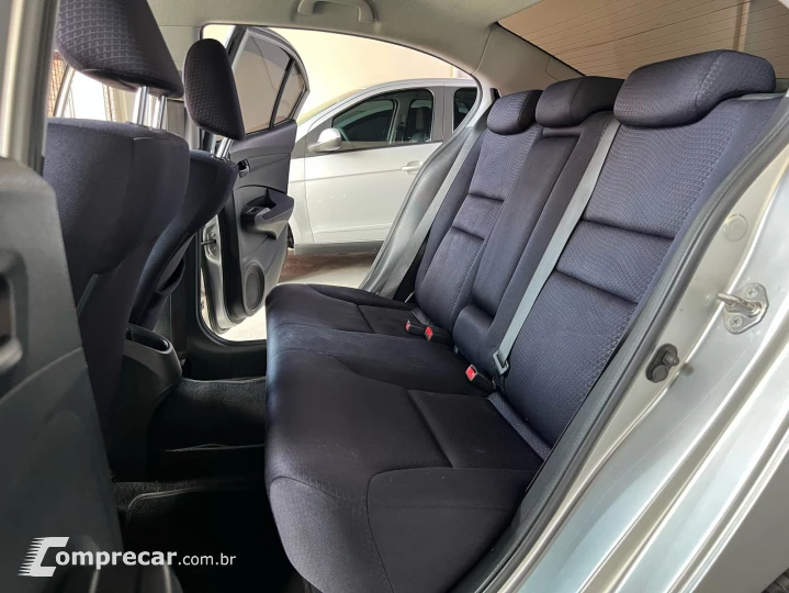 CITY 1.5 LX Sedan 16V
