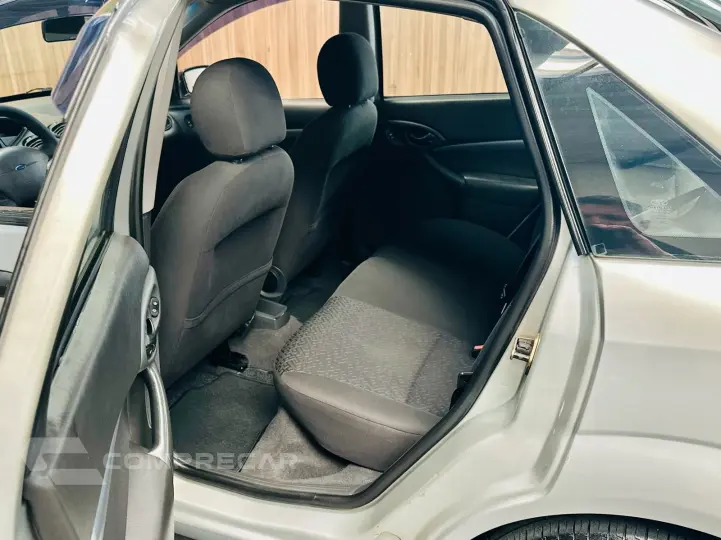 FOCUS 1.6 GLX Sedan 16V