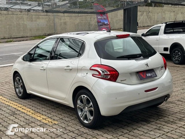 208 - 1.6 GRIFFE 16V 4P MANUAL