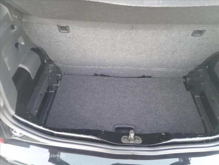 UP 1.0 MPI TRACK 12V FLEX 4P MANUAL