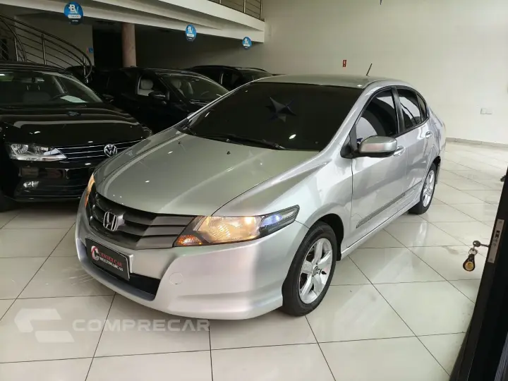 CITY 1.5 DX Sedan 16V