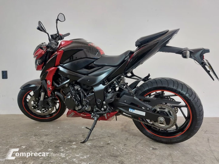 SUZUKI GSX S 750A