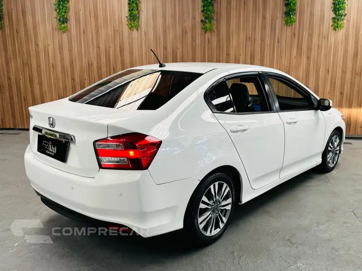 CITY 1.5 LX Sedan 16V