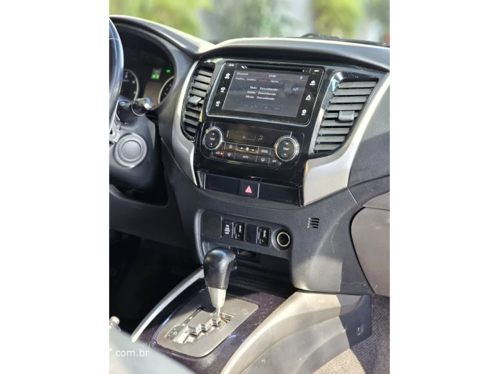 L200 TRITON 2.4 16V TURBO DIESEL SPORT HPE TOP CD 4P 4X4 AUT
