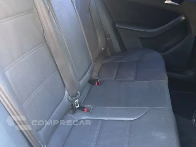 JETTA - 2.0 COMFORTLINE 4P TIPTRONIC