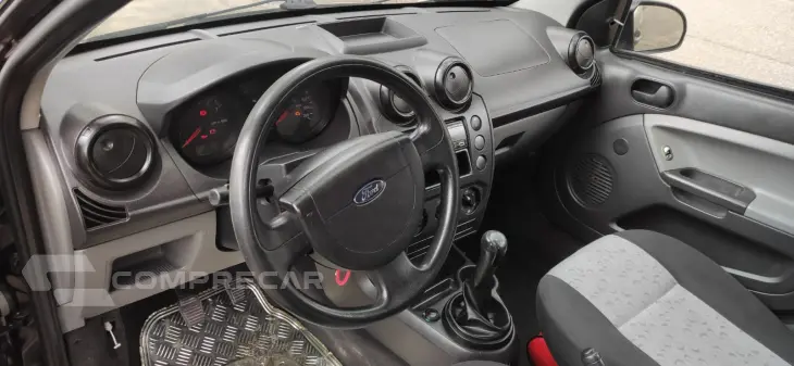 FIESTA 1.6 MPI Class Hatch 8V