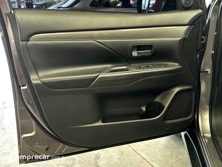 OUTLANDER 3.0 MIVEC V6 GASOLINA HPE-S AWD AUTOMÁTICO