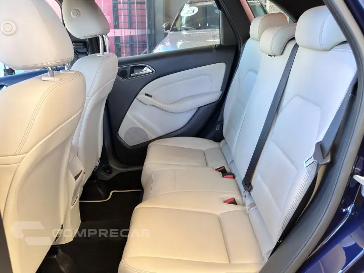 B 200 1.6 CGI FLEX 7G-DCT