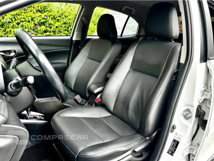 YARIS 1.5 16V FLEX SEDAN XS CONNECT MULTIDRIVE